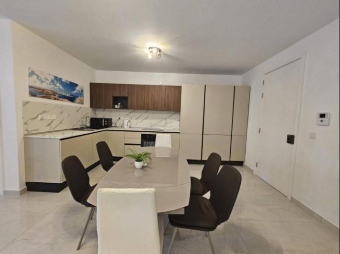 Luxurious Near Valletta Ferry P1 *