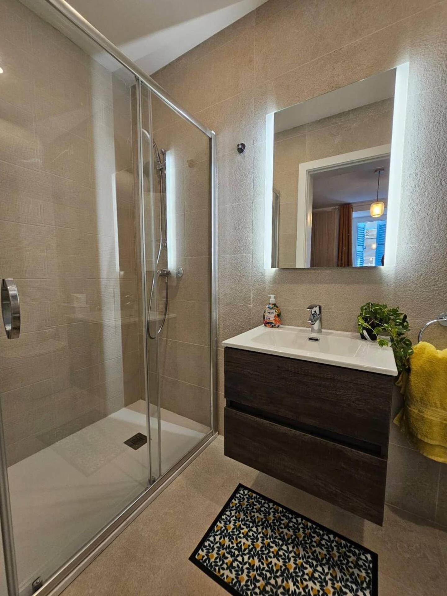 Luxurious Near Valletta Ferry P1 Апартаменты